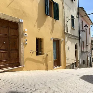 Le Del Borgo Montescudaio